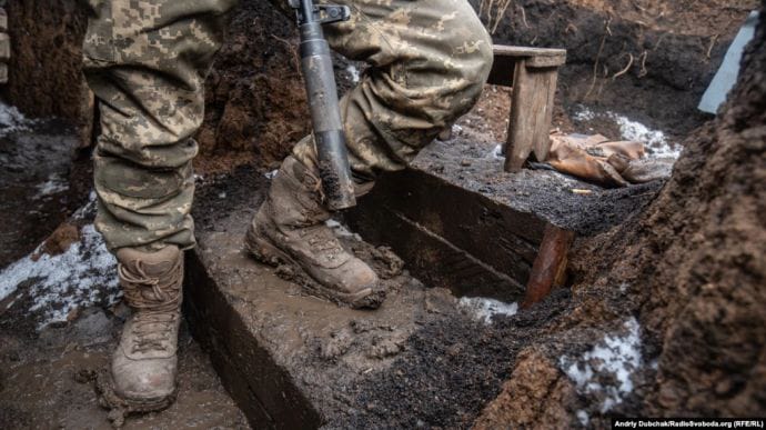 В воскресенье на Донбассе погиб боец ​​ОС, утром горячо под Павлополем