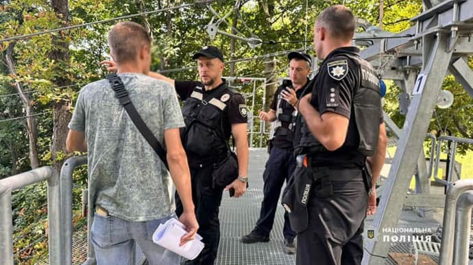 Обрив канатної дороги через Дніпро: прокуратура каже, що намагалась заборонити атракціон