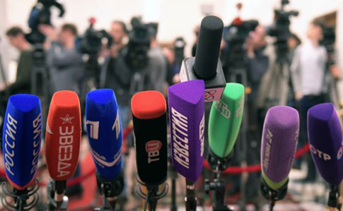 В России больны коронавирусом около ста журналистов, один скончался  