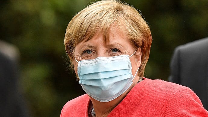 В ЄС згодні ввести сертифікати для вакцинованих від COVID – Меркель