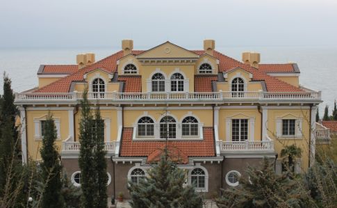 СМИ выяснили подробности о поместье и тайном бизнесе жены Януковича в Крыму