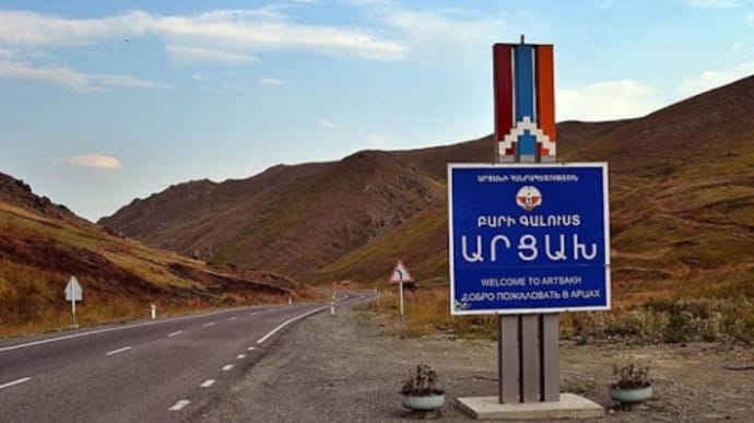 Вірменія, Росія і Азербайджан домовились про припинення війни в Нагірному Карабасі. Текст заяви