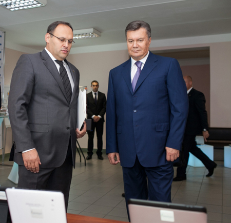 Янукович на торжествах 1 сентября. Фото пресс-службы президента