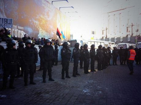 Кордон между двумя Майданами