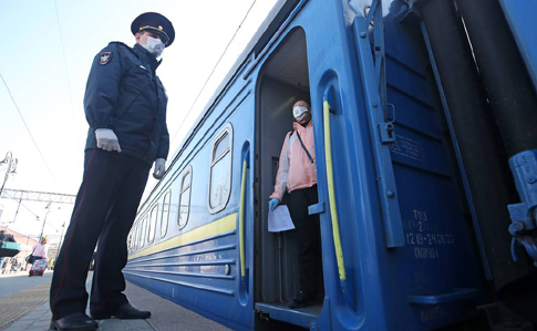 Закрытые границы: Из РФ в Украину выехал последний поезд