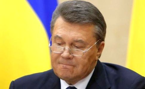 Суд арештував житло, бриг і два гаражі Януковича