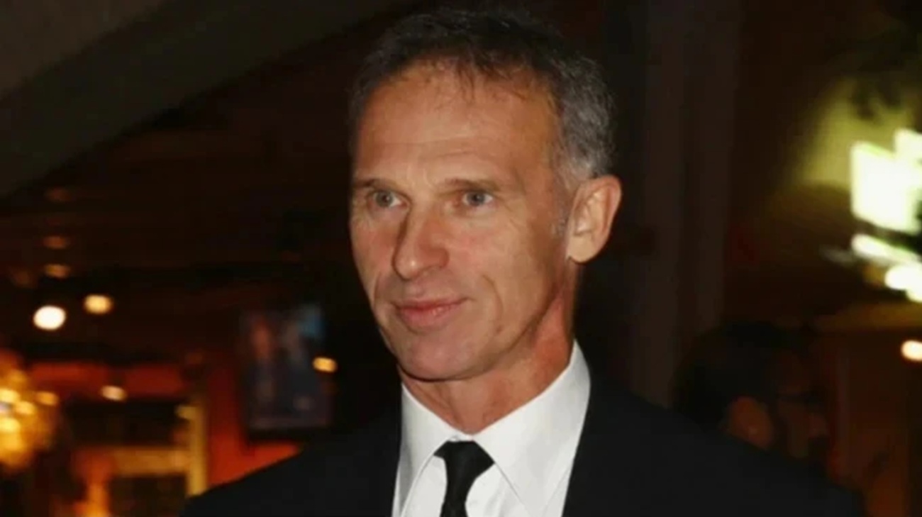 Legendary Czech hockey player says former Russian president threatened to kill him
