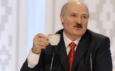 Лукашенко назвав РФ монстром і розповів, як налагоджує стосунки з ЄС 