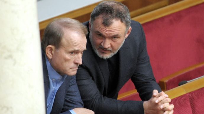 Однопартиец Медведчука говорит, что тот в Украине и придет к следователям