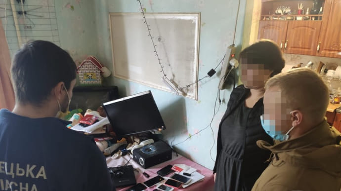 СБУ задержала женщину, которая подыскивала кадры для террористической группировки Оплот