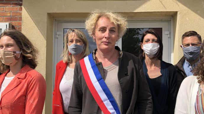 Во Франции впервые избрали мэром трансгендерную женщину