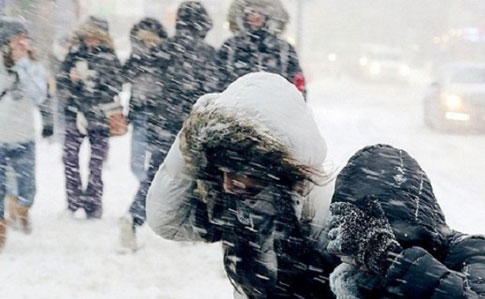 В Украину идет мокрый снег и сильный ветер 