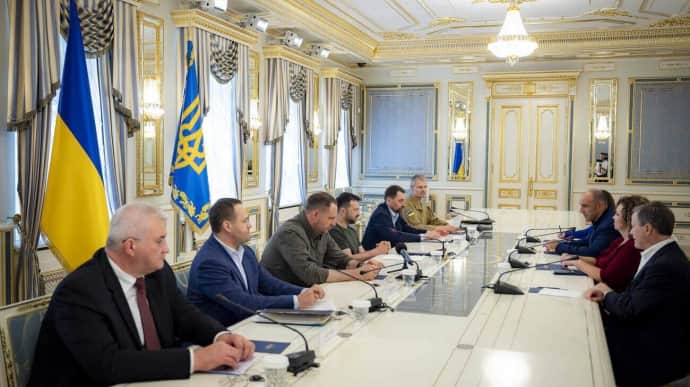 Zelenskyy discusses strengthening Ukraine's air defence with delegation from US Congress