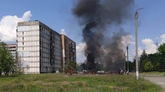 31 пострадавший, ранены двое младенцев и еще 7 детей: россияне обстреляли Первомайский