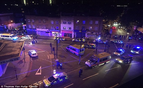 У Лондоні фургон наїхав на людей, є загиблий і постраждалі
