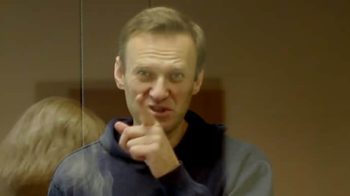 Навальний розповів, як ненавидить тих, хто поставив Путіна при владі. Але не самого диктатора