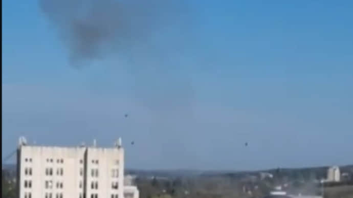 Office building attacked by UAV in Kursk city centre