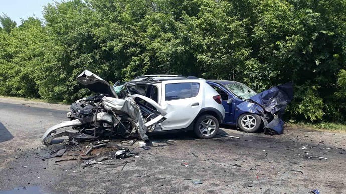 ДТП на Харківщині: серед постраждалих 2-річна дитина, один водій помер