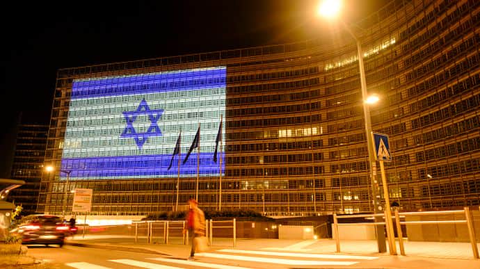 Єврокомісія призупиняє допомогу палестинцям через агресію проти Ізраїлю
