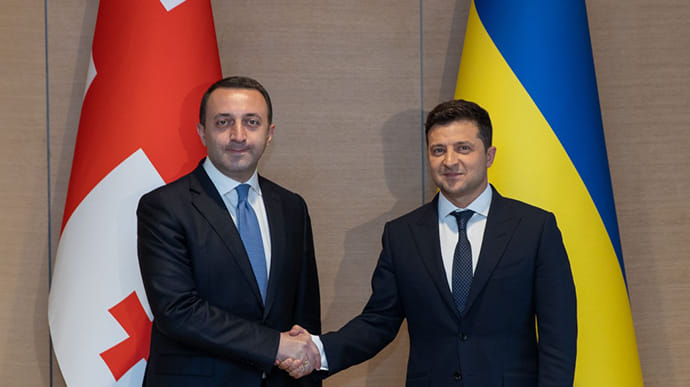 Зеленский обсудил с премьером Грузии вызовы в Черноморском регионе