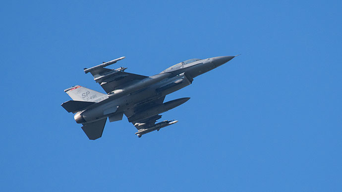 Democrats call on Biden to give Ukraine F-16 jets