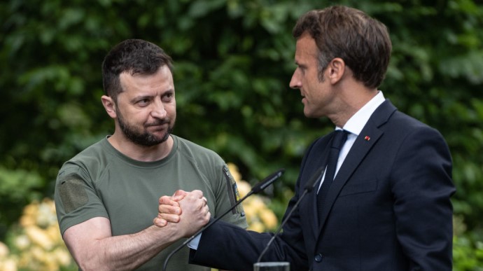 Zelenskyy discusses peace formula and security cooperation with Macron 