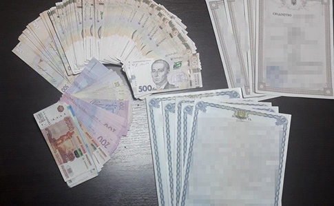 СБУ схопила ділка, який незаконно оформляв соцвиплати жителям Луганська