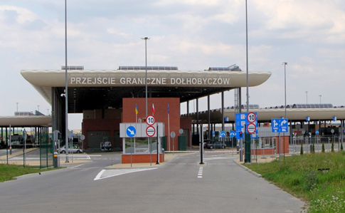 Один из двух пешеходных переходов на границе с Польшей прекратил работу