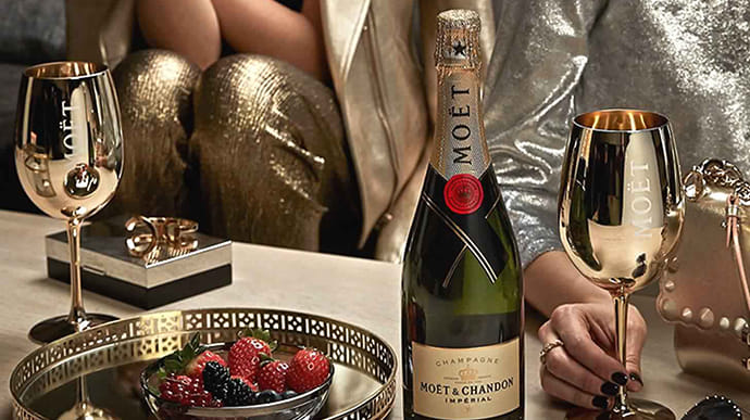 Производитель шампанского Moёt согласен называть его игристым для работы в РФ