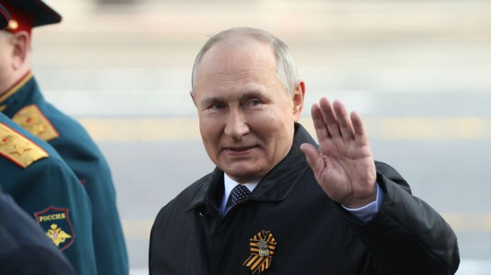Росія збирається виробити й модернізувати 1600 танків, погрожує Путін