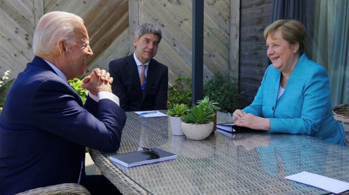 Саммит G7: Байден провел встречу с Меркель