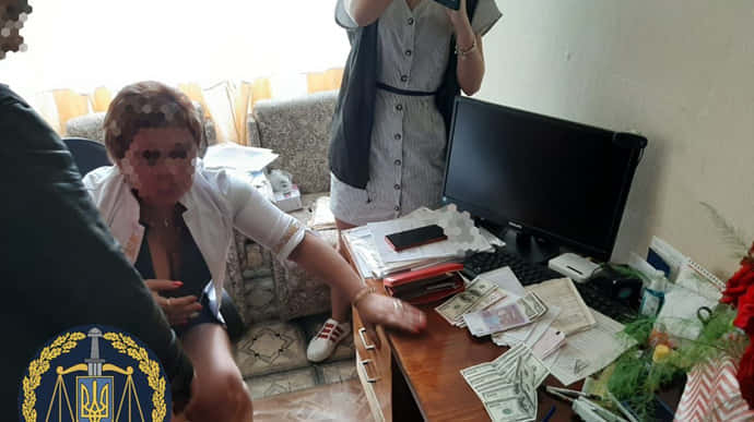 В Харькове главу военно-медицинской комиссии задержали за взятку