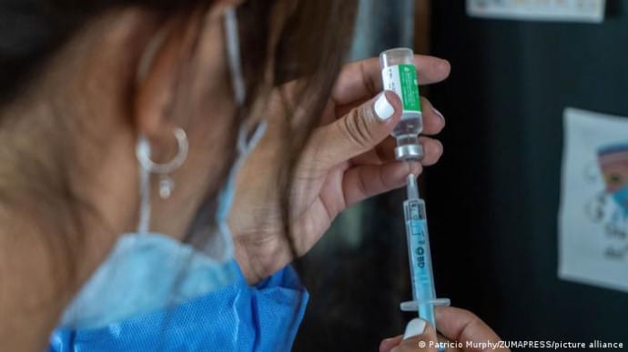 За добу майже 4 тисячі українців отримали вакцину проти коронавірусу