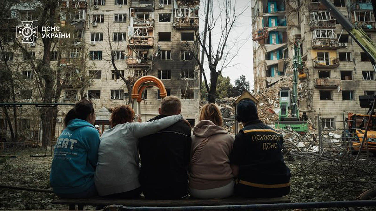 From under the rubble of the house in Kiev got the bodies of 5 people