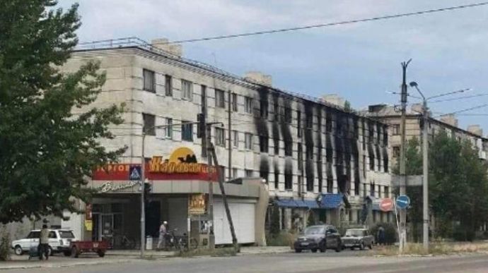 Оккупанты рвут документы мужчин в Луганской области, чтобы забрать на войну – Гайдай