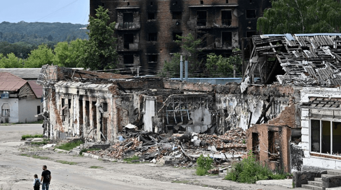 Sumy Oblast suffers 15 Russian attacks on 17 August, school and community centre damaged