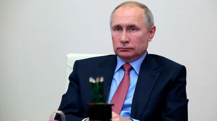 Путин просит запретить сравнивать СССР с гитлеровской Германией