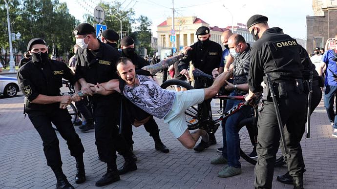 В ООН осудили массовые аресты в Беларуси