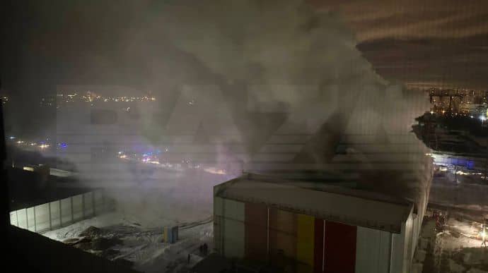 Moscow substation on fire, leaving residents of 3 districts without power or heat during severe cold – photo, video