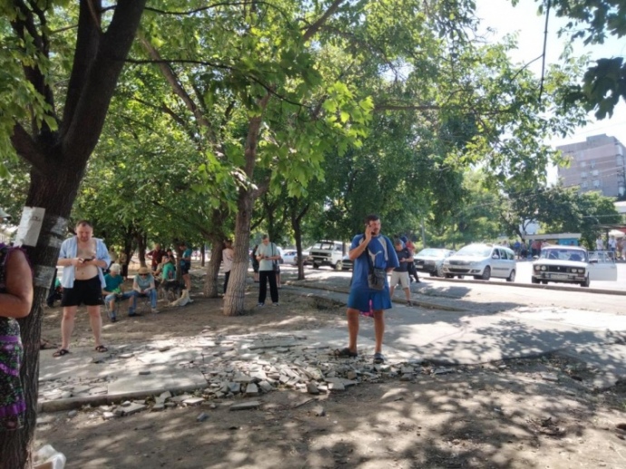 People near the ATB store in Mariupol