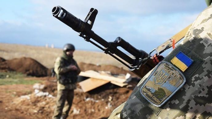 На Донбасі бойовики стріляли з гранатомета та снайперської гвинтівки