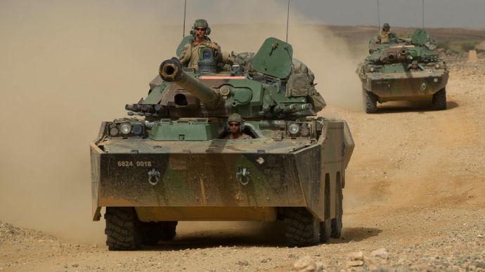 Франція сподівається поставити Україні колісні танки AMX 10-RC протягом двох місяців