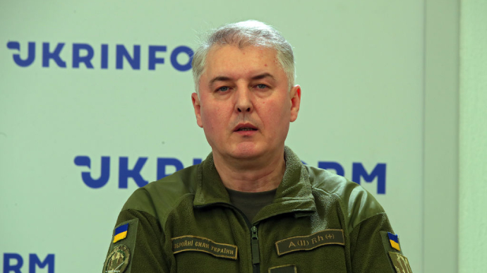 Российские войска оборудуют инженерные позиции на северной границе Украины