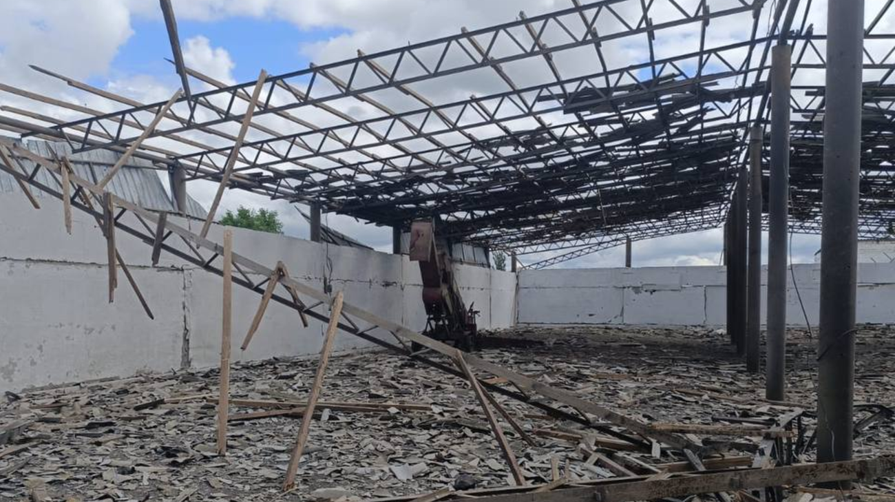 Russian ballistic missile strike kills one, injures three at farm in Mykolaiv Oblast – photos