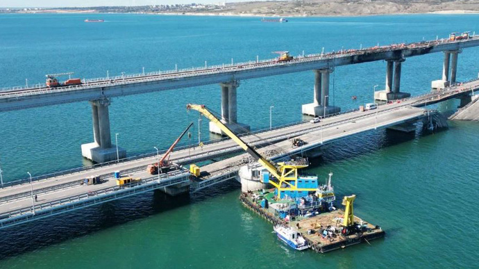 Оккупанты показали, как ремонтируют Крымский мост 