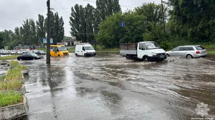Влада Києва каже, що столиця не бачила такої зливи 30 років