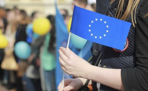 Европарламент снова отложил украинский безвиз, теперь – на апрель