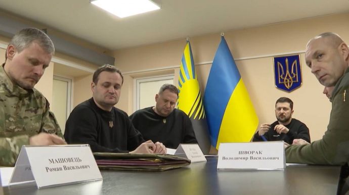 Zelenskyy holds staff meeting about situation in Donetsk Oblast