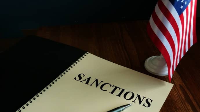 ЗМІ: Санкції США зупинили постачання газу з СПГ-проєкту РФ