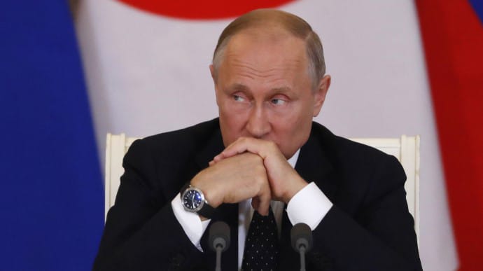 У Кремлі поскаржилися, що Путіну дуже складно говорити із Зеленським